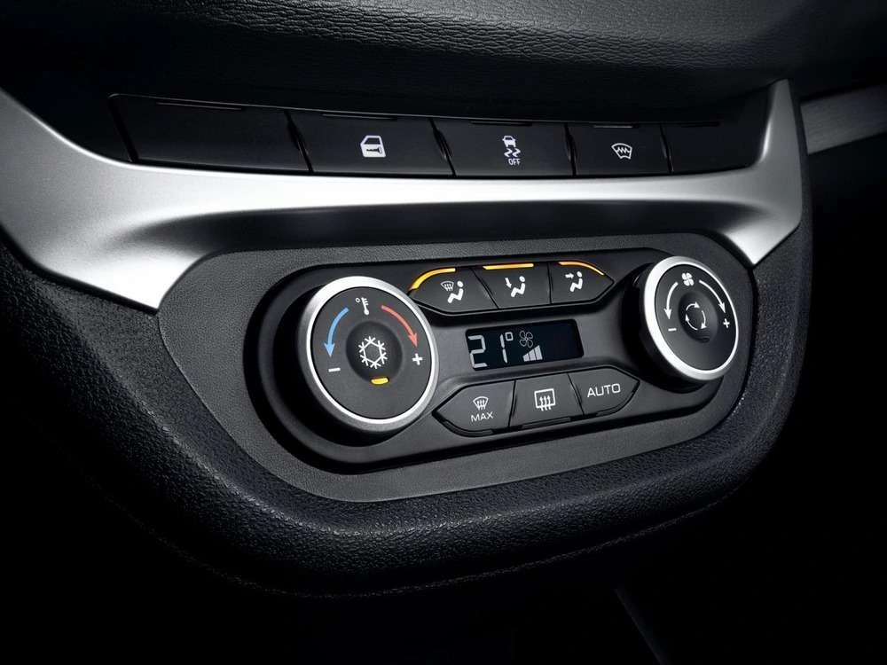 Lada Vesta Седан - фото №12