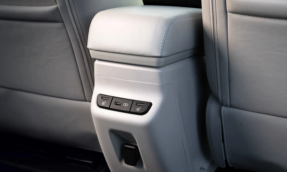 Lada Aura - фото №32