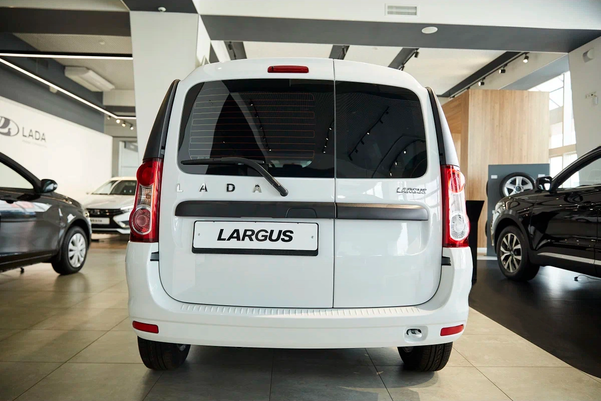 Lada Largus - фото №4